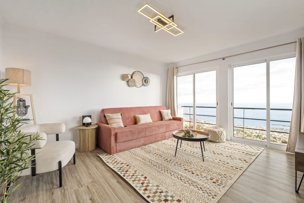 Skyline Heights by Madeira Sun Travel
