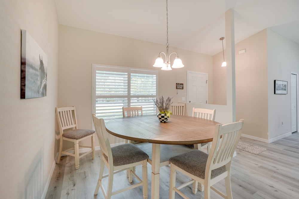 Pet-friendly Home w/ Fenced Yard in Dunnellon