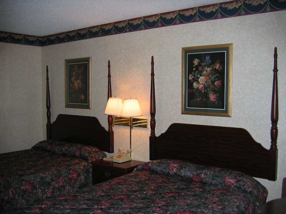 Pine Bluff Vacations - Americas Best Value Inn  Suites Sheridan - Property Image 4
