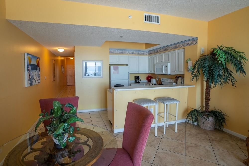 Costa del Mar - 1 Br Condo