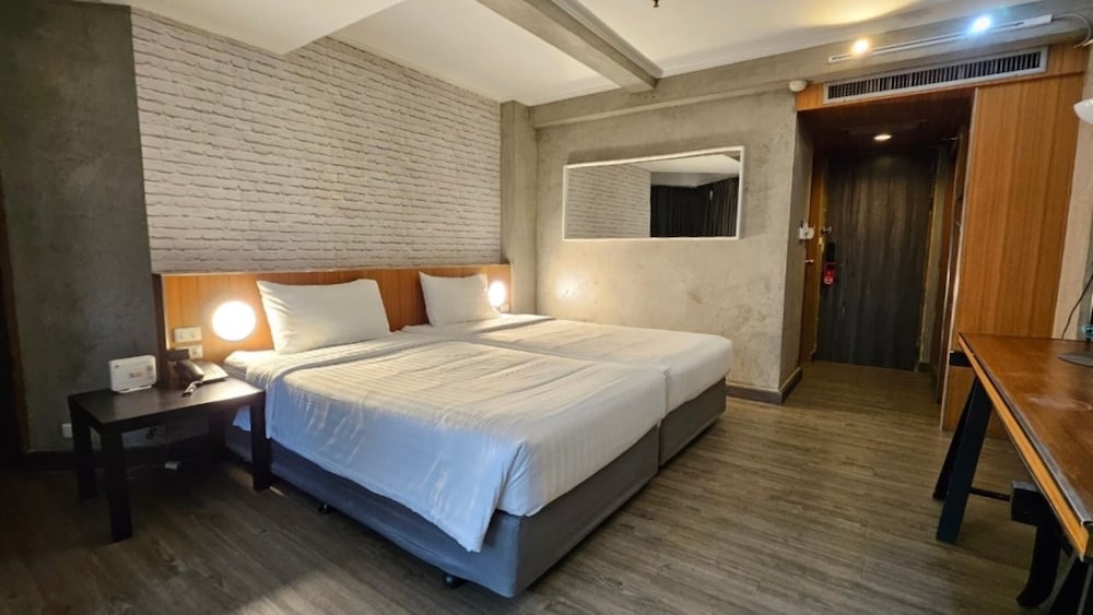 White Palace Bangkok 75