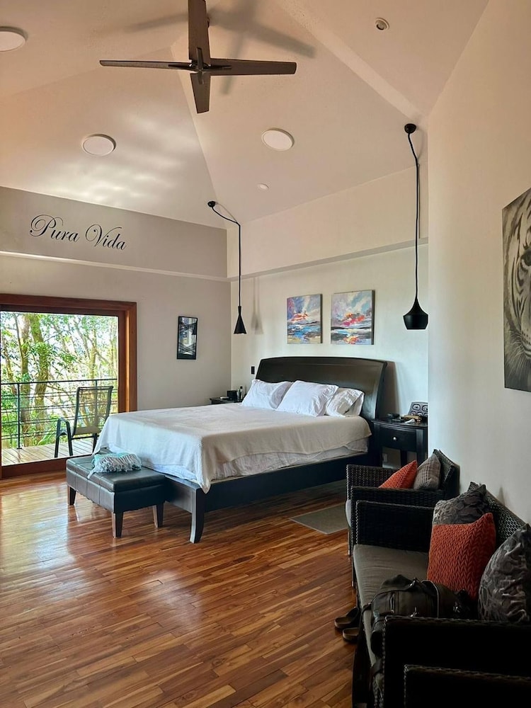 Luxurious Rainforest Retreat in Drake Bay, Osa, Costa Rica