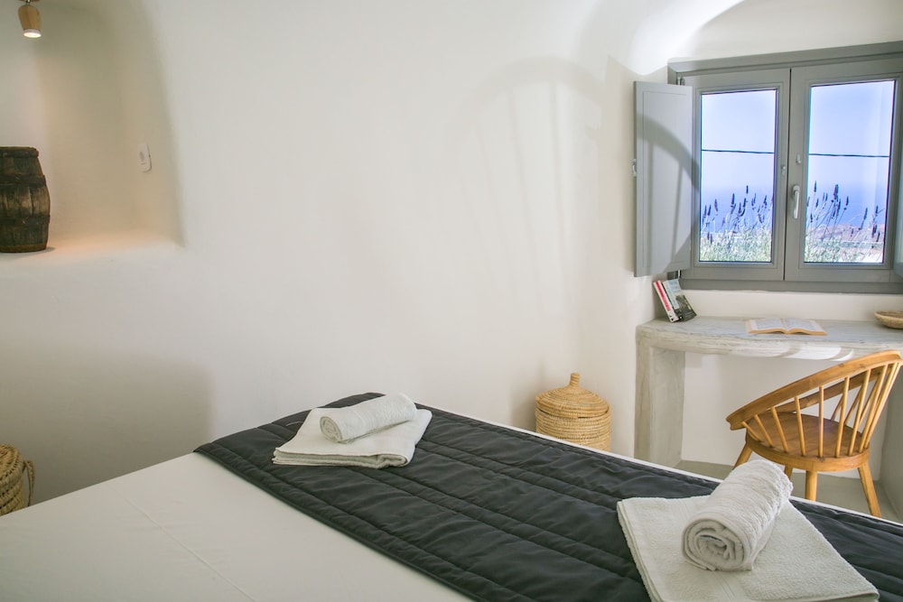 Santorini Villas photo 5