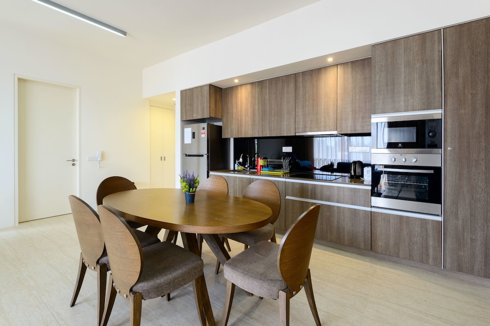 2 Bedrooms Apartment By The Sea photo 3