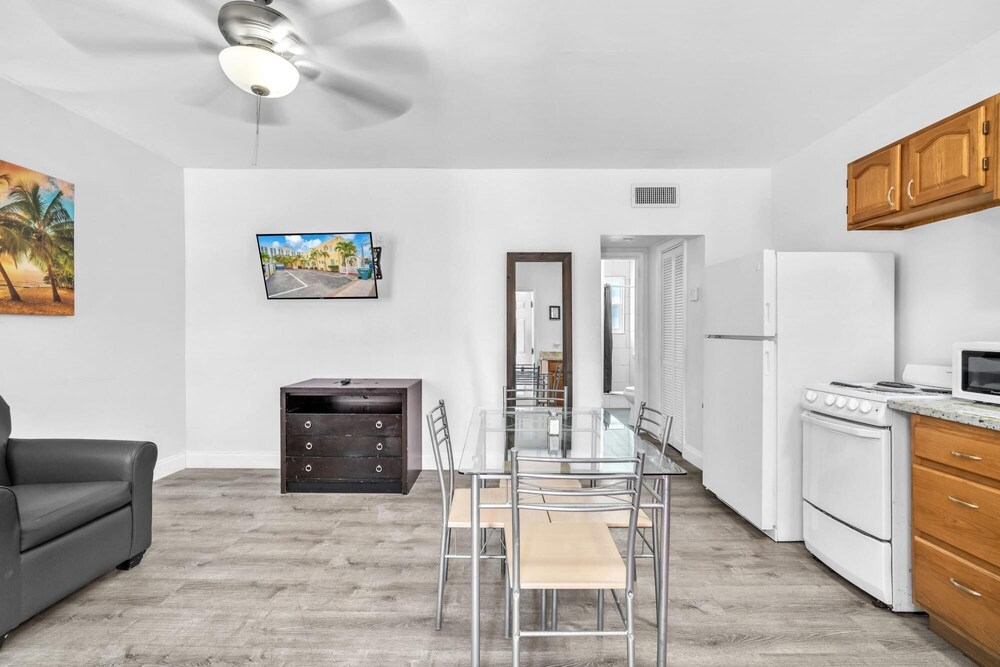 Beach Escape Corner Apartment