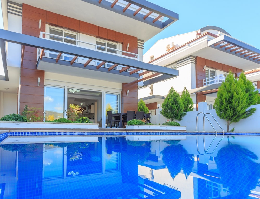 Tala Villa 9 view 5