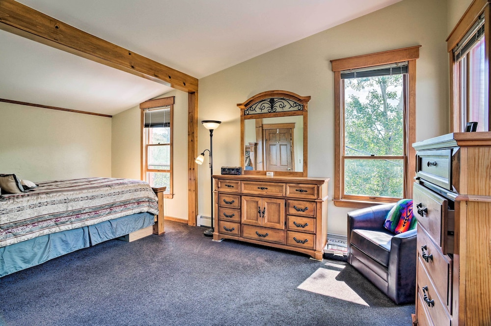 Cozy Home w/ Deck & Mtn Views, Walk to Casinos view 4
