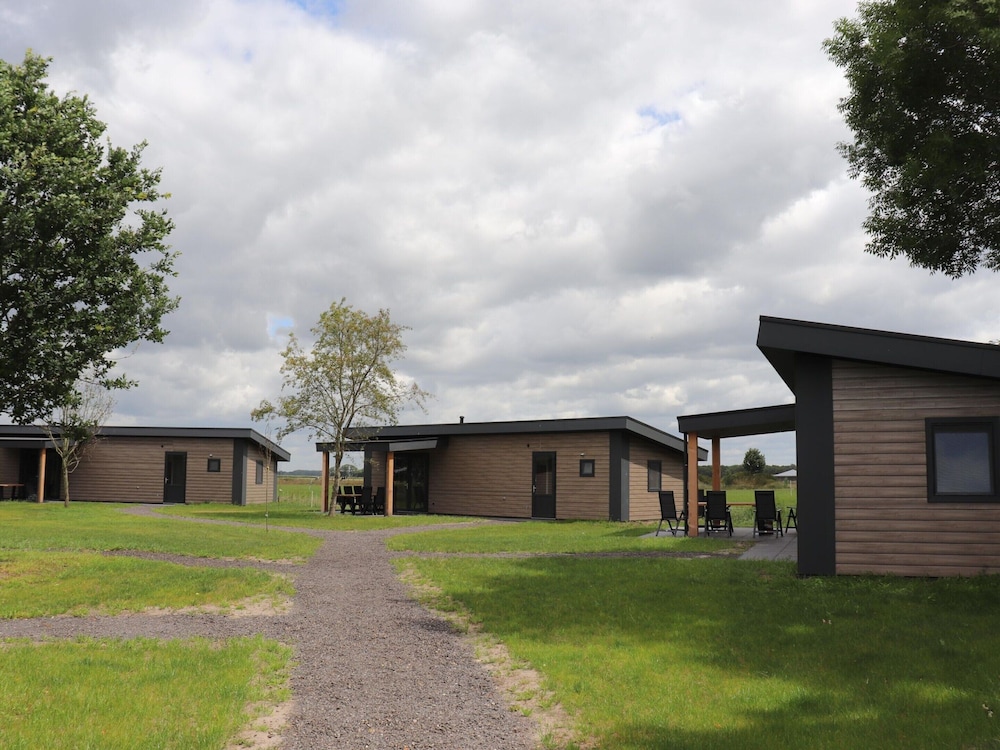Chalet in Blesdijke Near Weerribben Park view 3