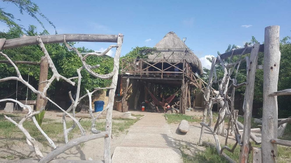 Tambo Marina Ecohostal - Hostel