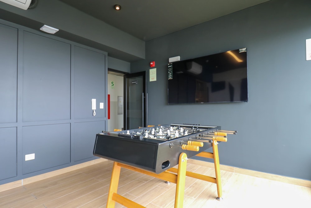 w Spectacular 2BR With Balcony in Miraflores