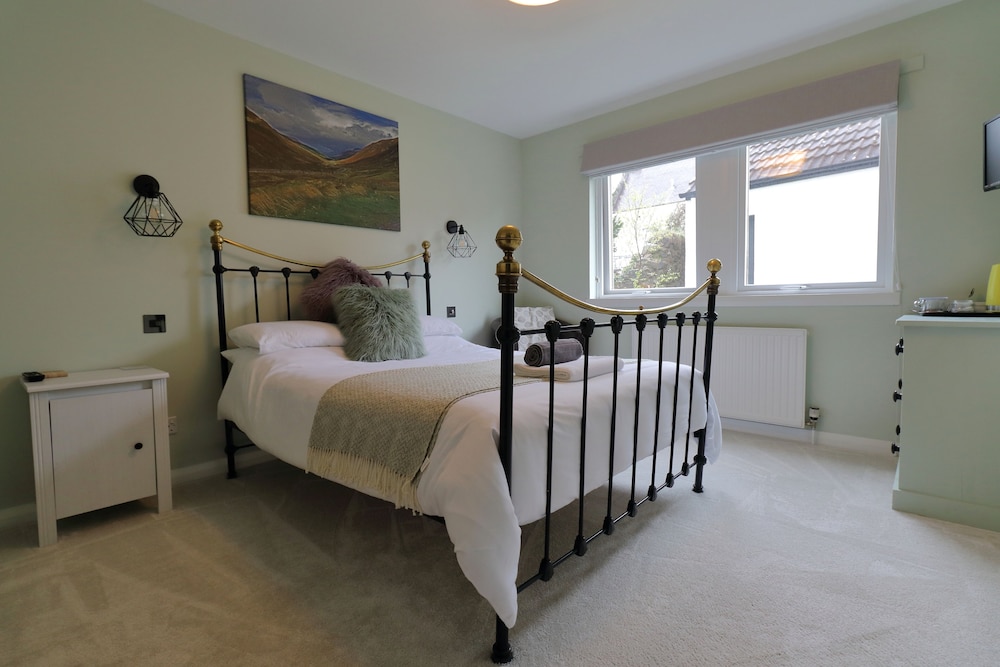 Firbank Lodge view 3