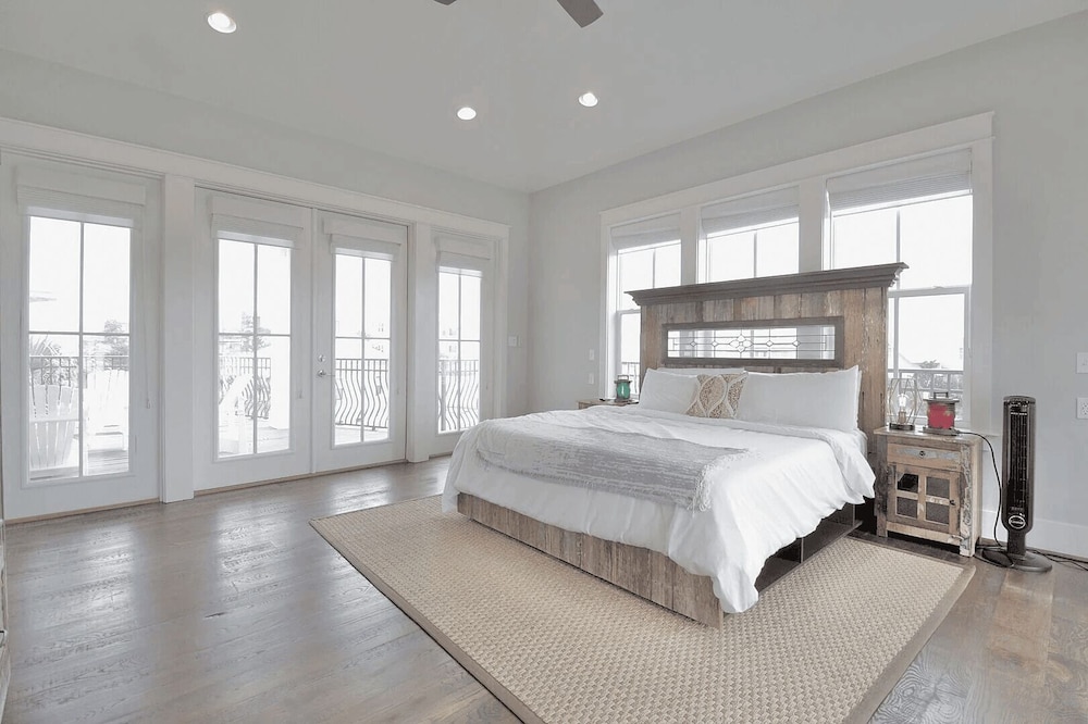 Totally Beachin by Avantstay Sleeps 18 Seacrest Beach