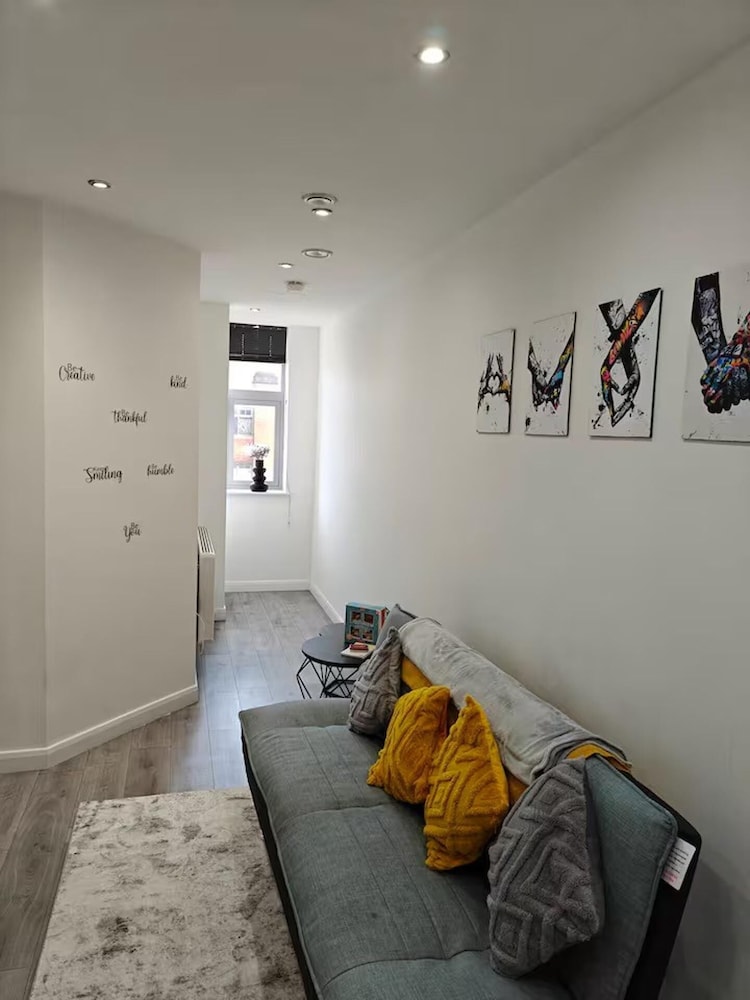 Modern 1Br Sleeps3 - City Centre Location