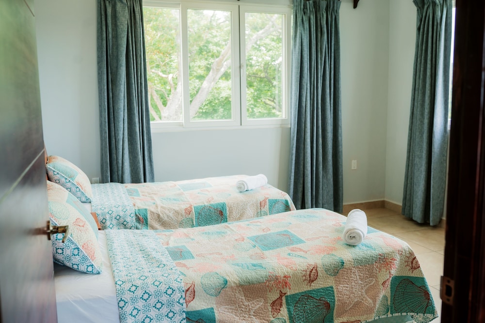 Seaside Serenity At Casa Cala Azul 3 Bedroom Home by RedAwning view 5