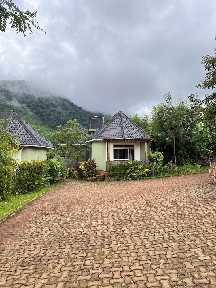 Rafiki Safari Lodge Bwindi