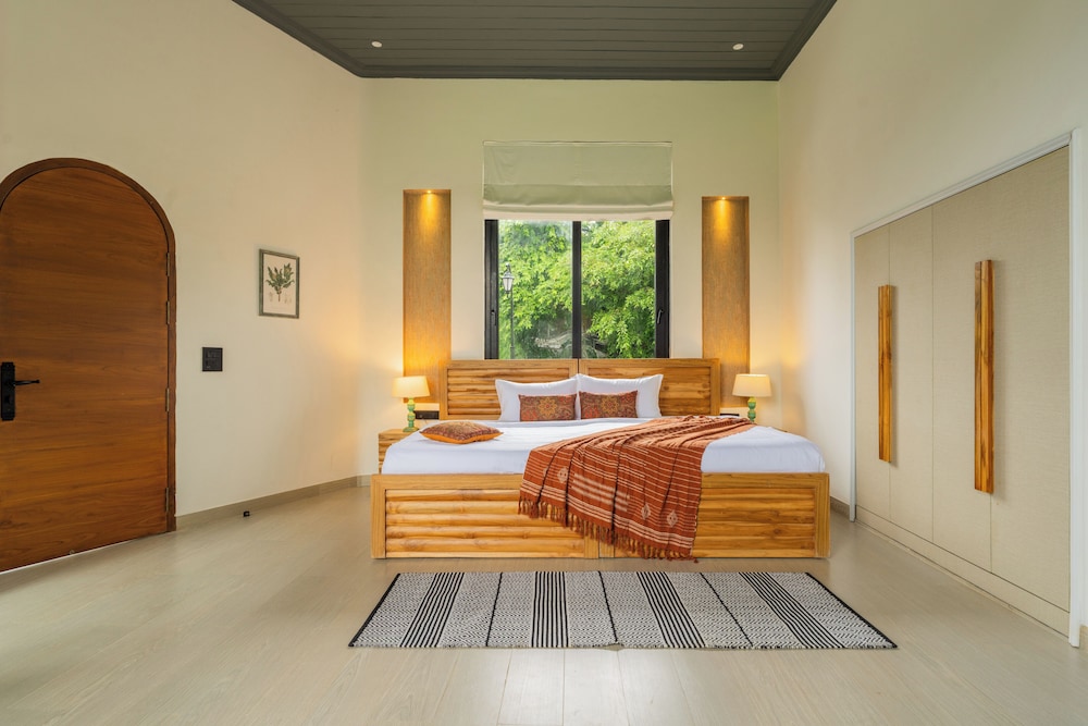 Water Edge by Akama Homes- 4Bhk Luxe