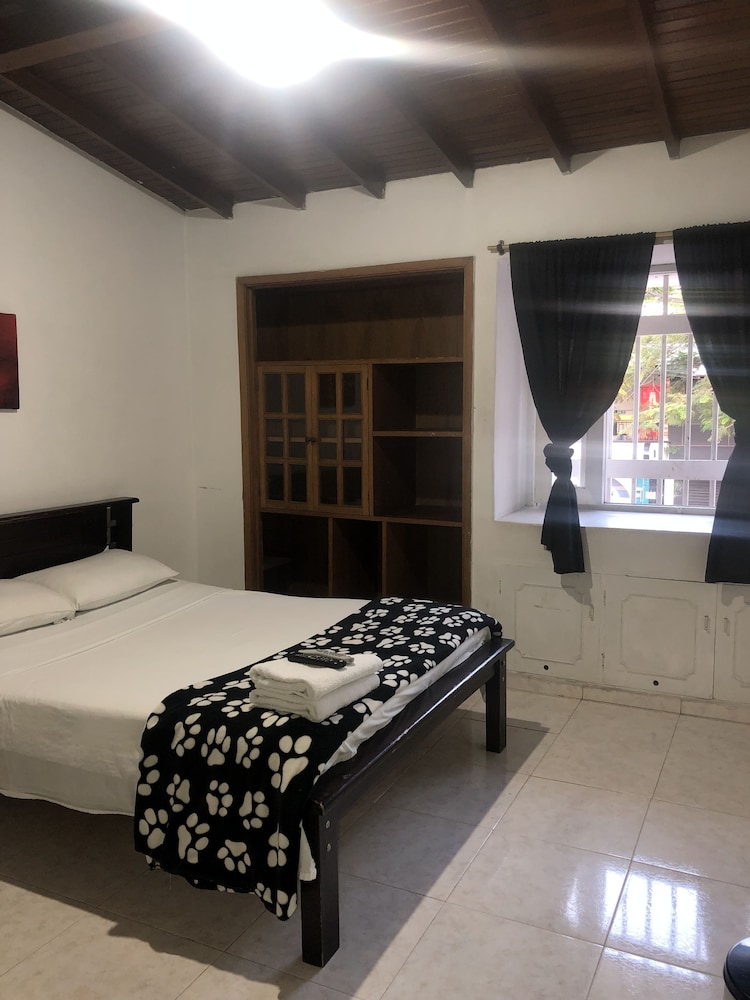 Memphis Hostal - Hostel