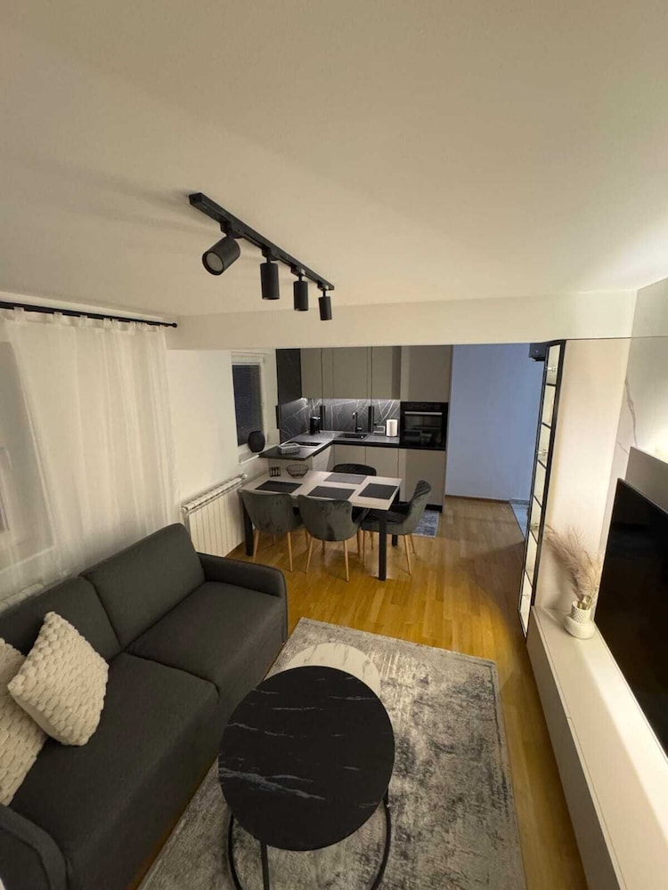 Luxury Prime Apartments with Parking