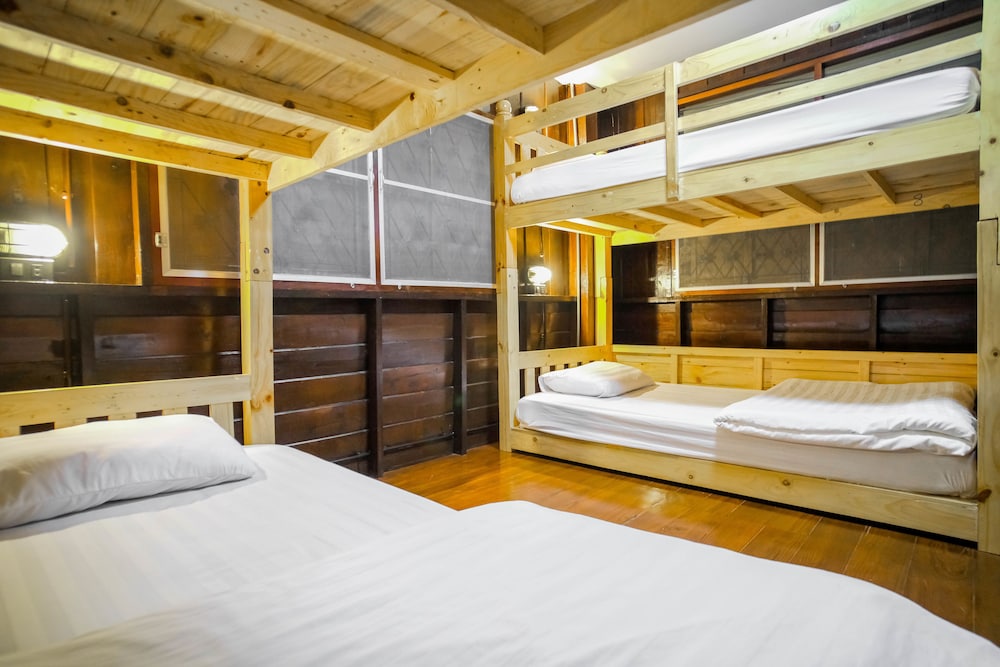SamSibSan Hostel