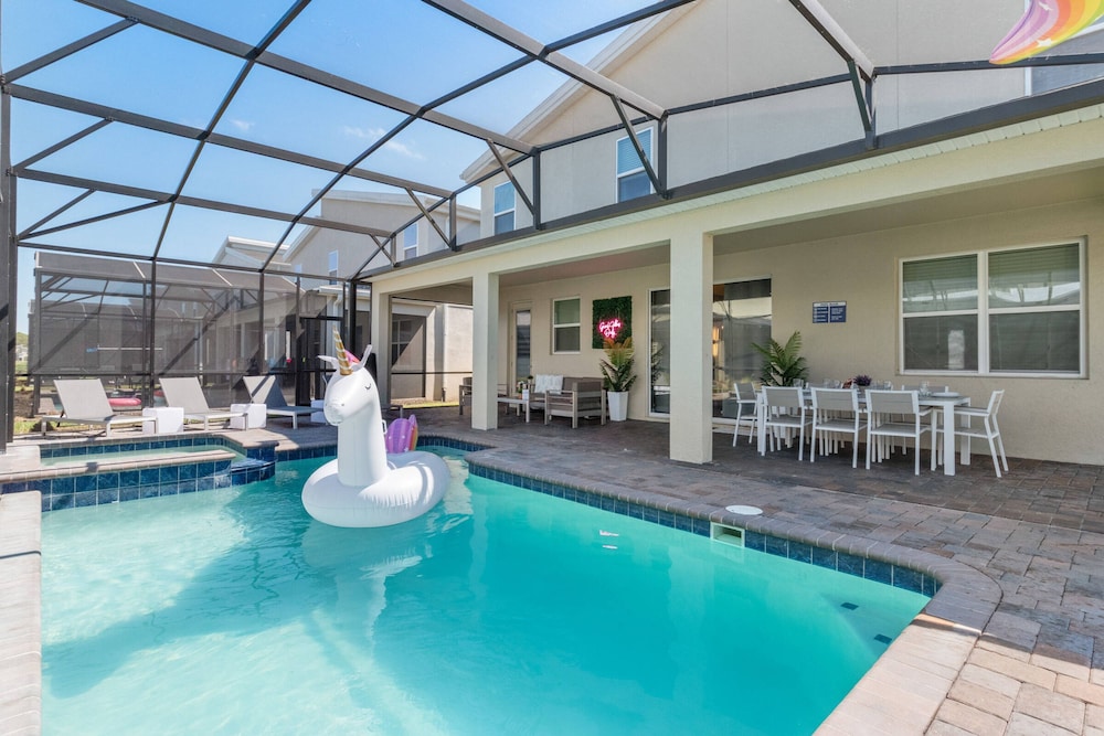 Gorgeous 9bedroom Home Private Pool Game Theater