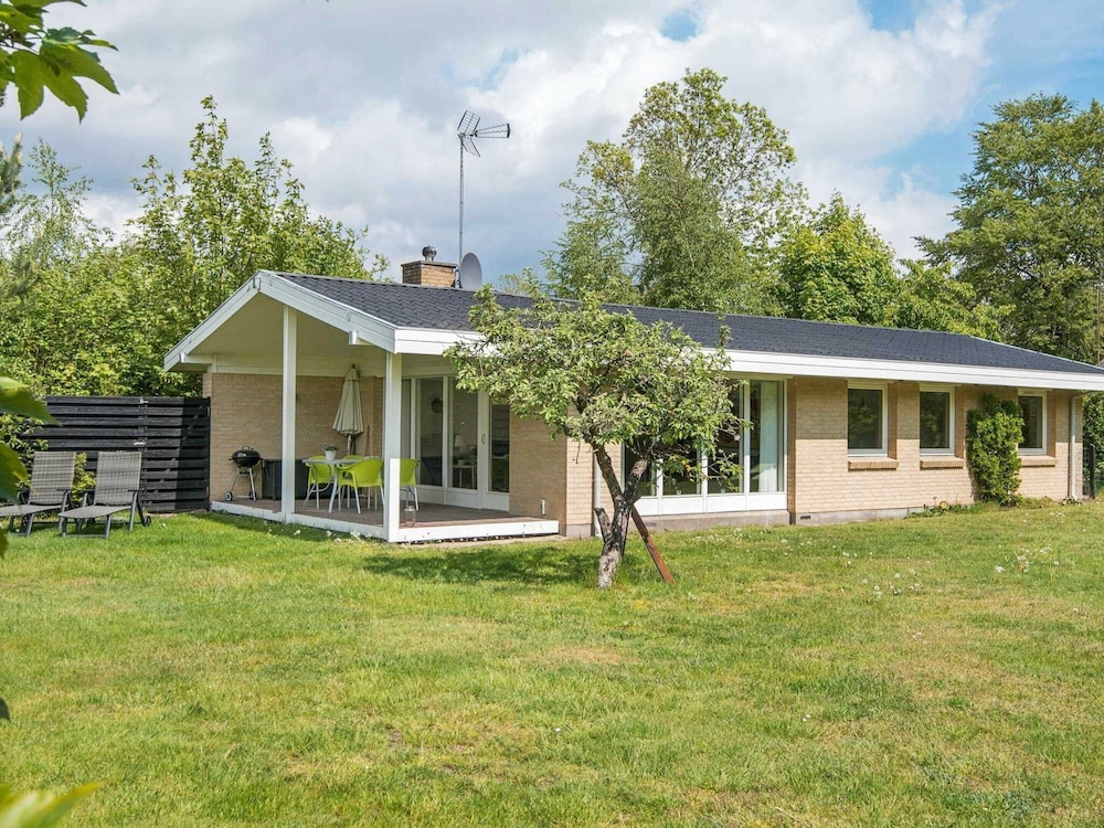 8 Person Holiday Home in Ega