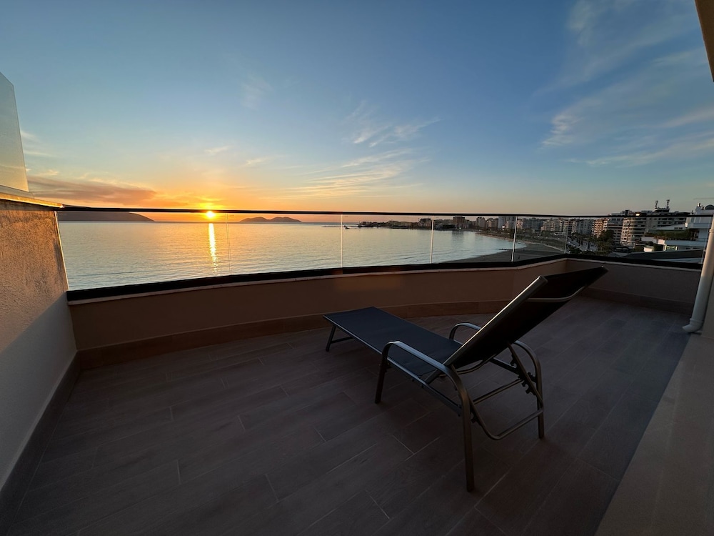 Bes' Sea View Studio