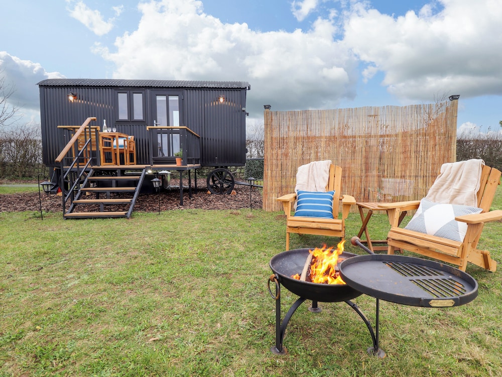 Shepherds Hut - Oak