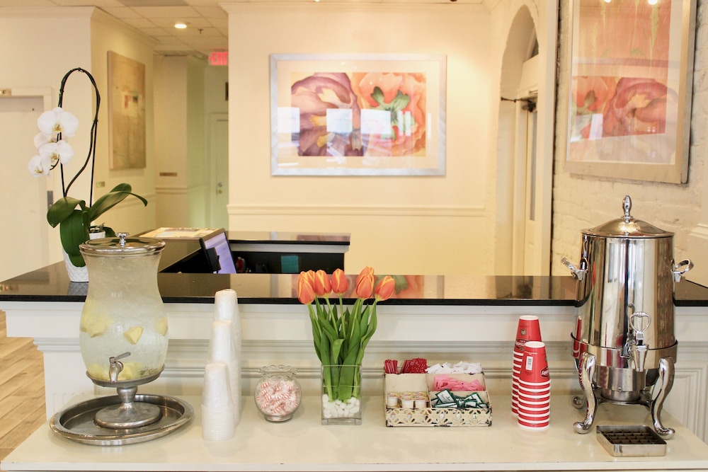 New Orleans Vacations - La Galerie French Quarter Hotel - Property Image 10