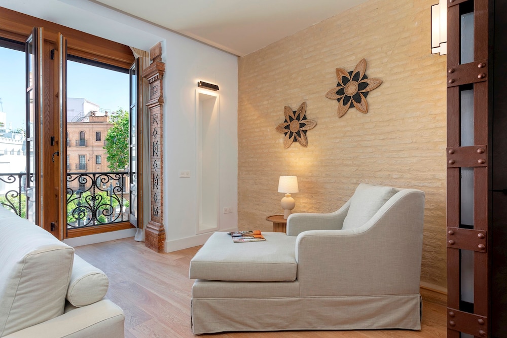 Lovely Apartment in Sevilla Tom s de Ibarra IV