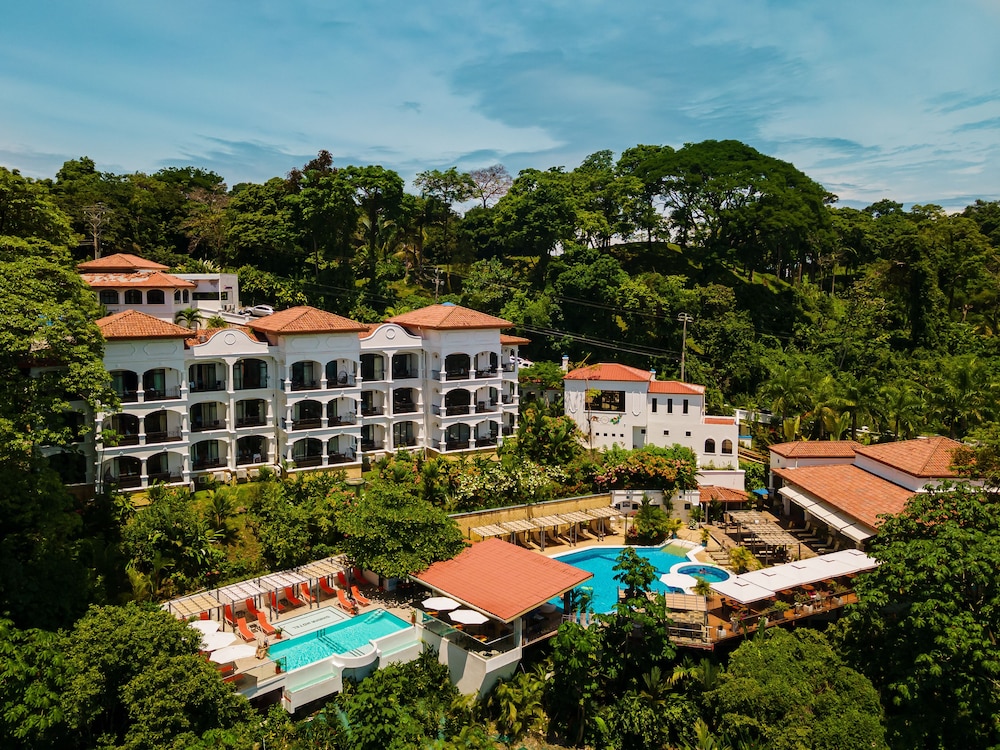 Hotel Shana by the Beach Manuel Antonio - Image 1