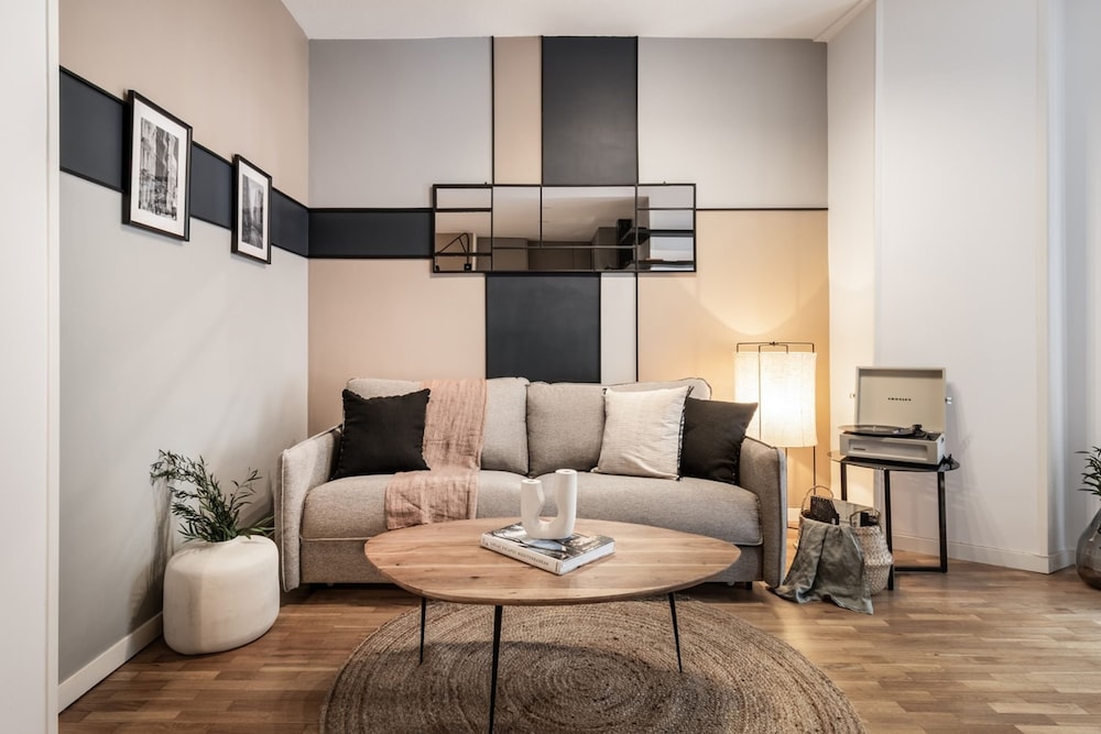 Elton - 1 Bedroom in Chueca