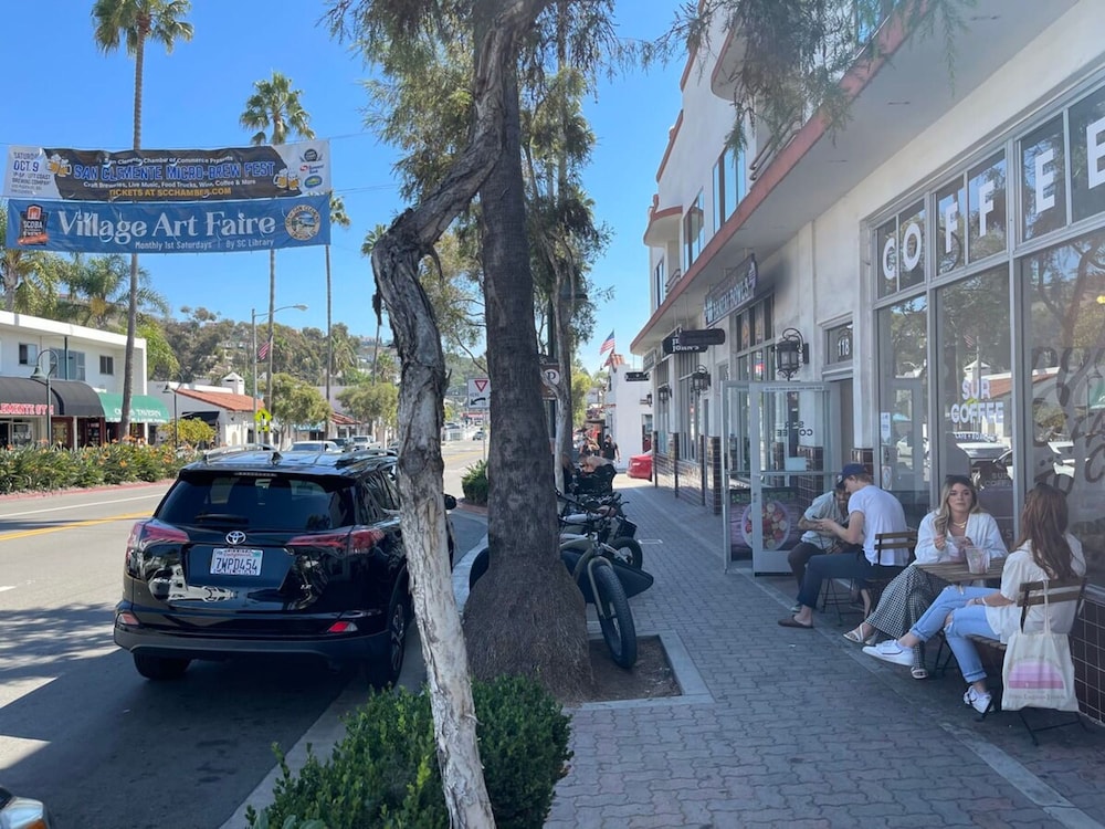 Walk To Beach 2BR Top Location - AA