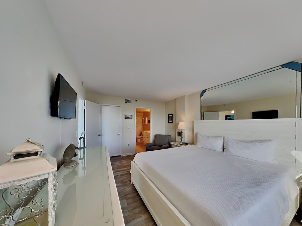 Emerald Surf view 5