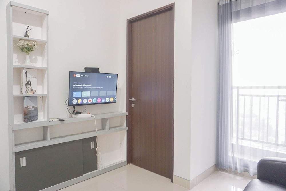 Comfy And Homey 2Br Transpark Cibubur Apartment