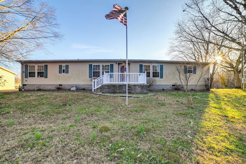 Walk to Ohio River: Golconda Home w/ Water Views!