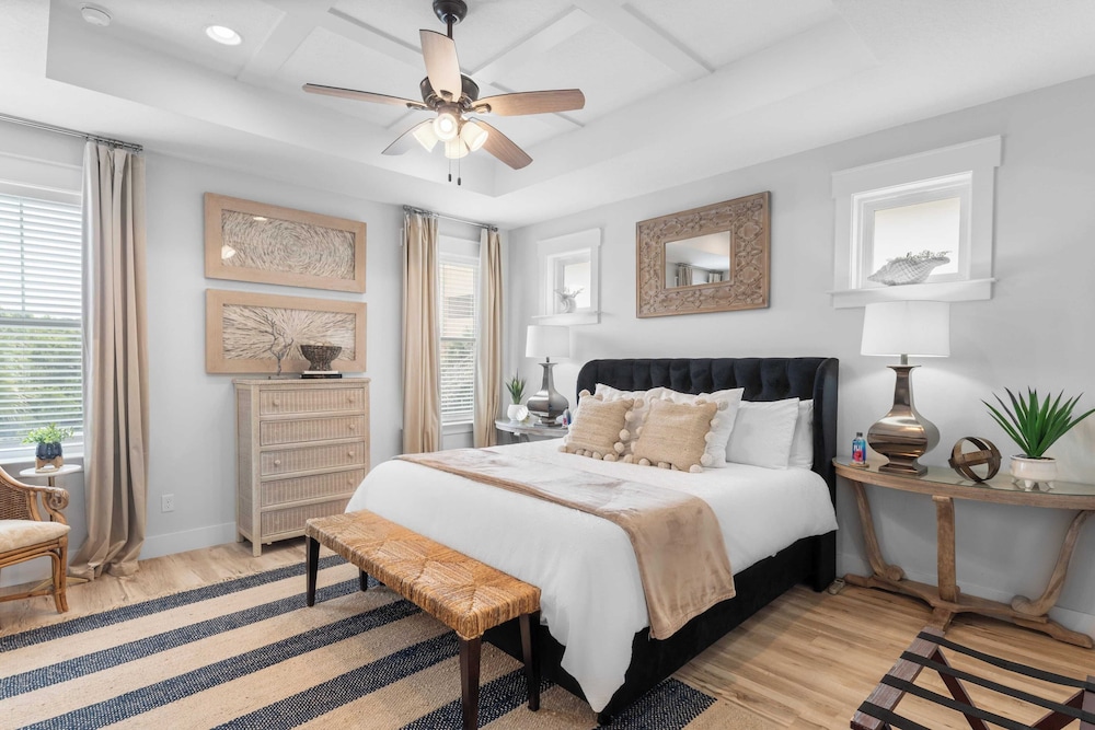 Pool, Patio & Outdoor Dining + Walk to Shore, Pier Park Sanctuary on Sands