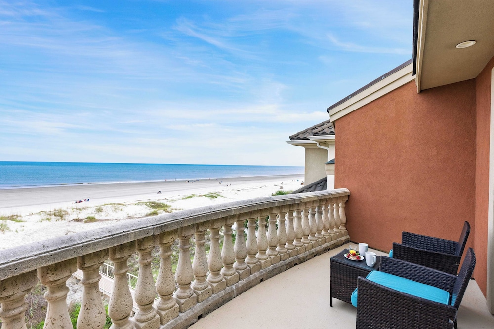 11 Singleton Beach by Avantstay Oceanfront Retreat w/ Private Pool + Boardwalk Near Hilton Head Hotspots