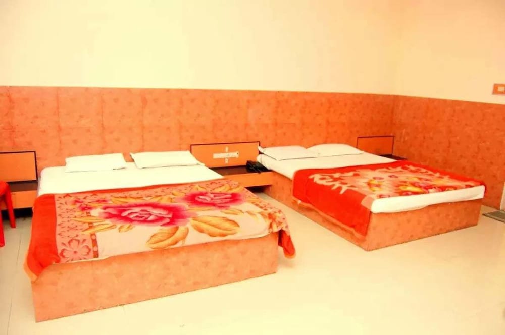 Hotel Meera