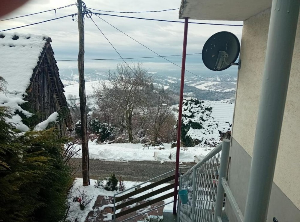 Plesivica Hillside Holiday Home With Hot -tub