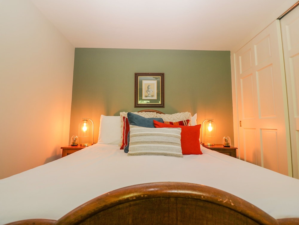 The Coach House - Holmwood