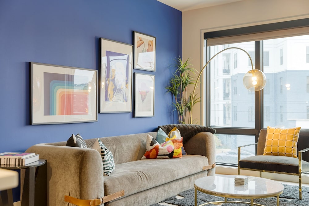 Wonderstruck Walkable Midtown Location at Odyssey Pool BBQ Fitness Room