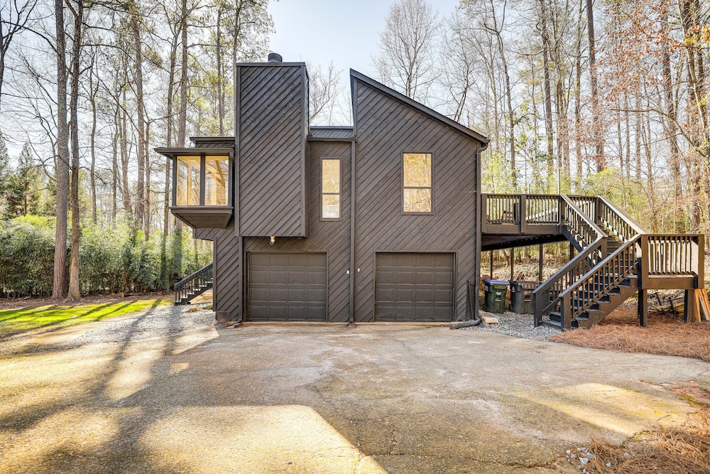 Modern Roswell Vacation Rental ~ 3 Mi to Downtown!