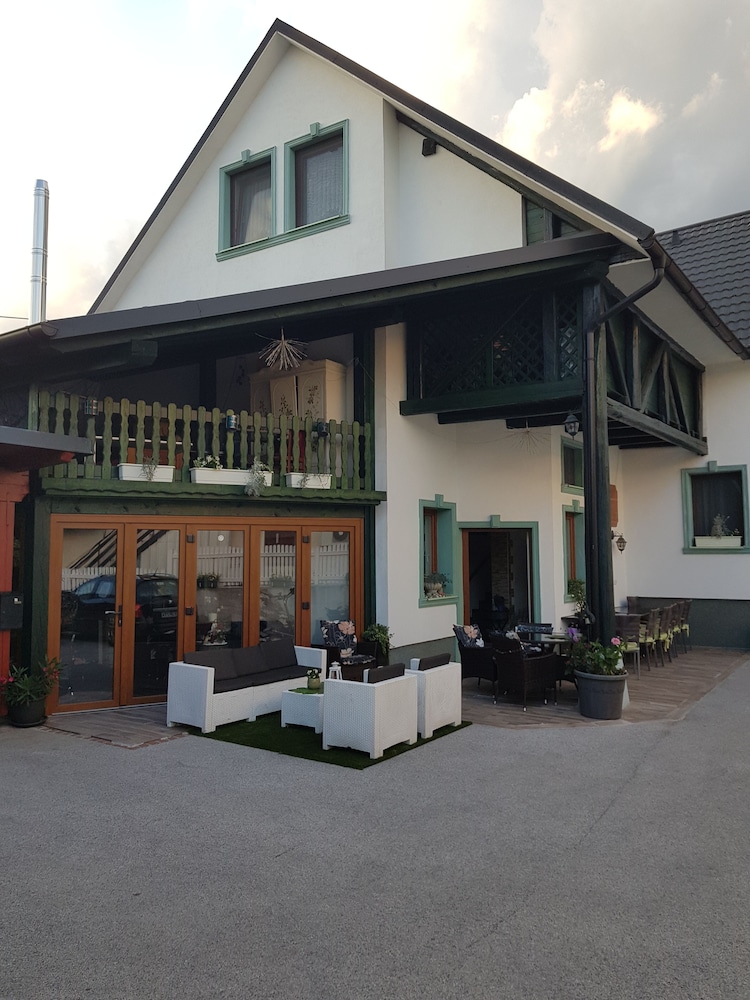Hostel Mama's House