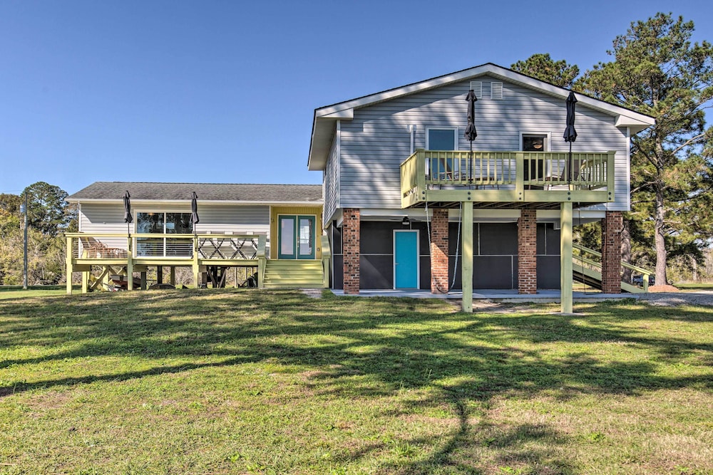Riverfront New Bern House: Gourmet Kitchen & View! view 4