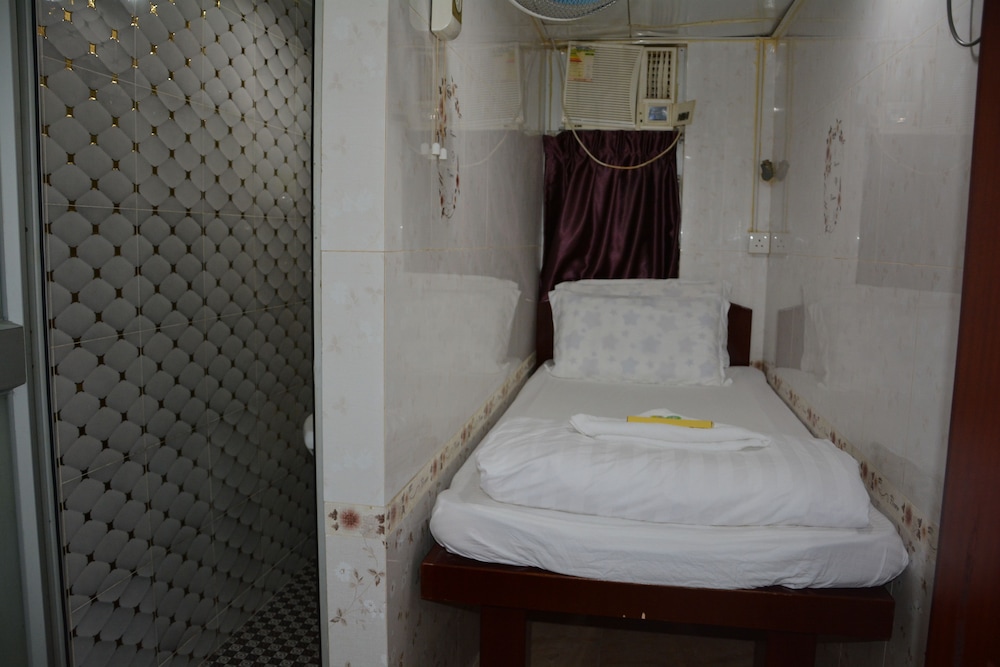 Everest Hostel