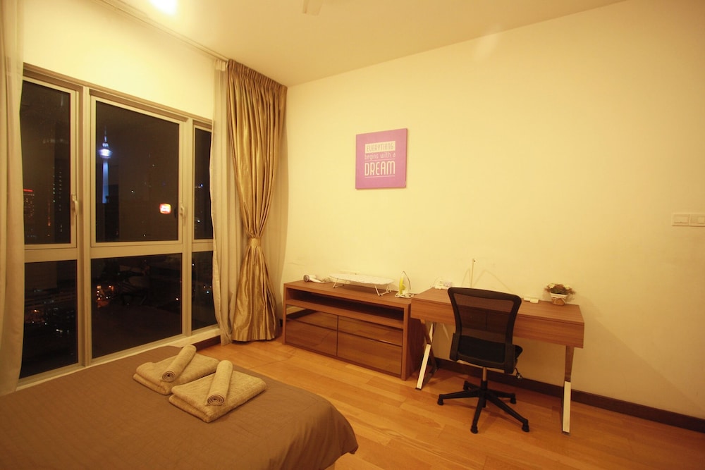 NaiBnB @ Regalia Residence