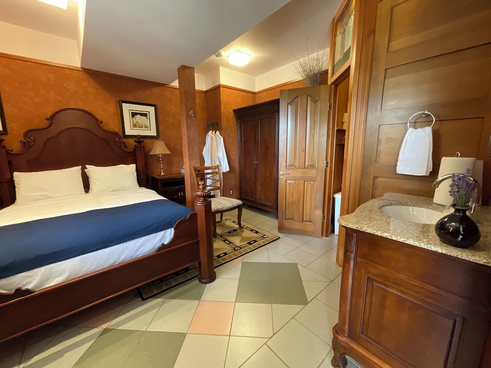 Blackbird Glen Bed and Breakfast