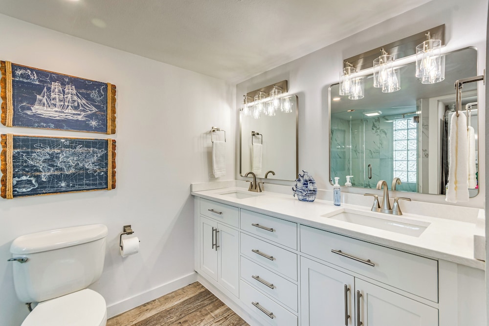 Waterfront Fort Walton Beach Condo: Pool Access!