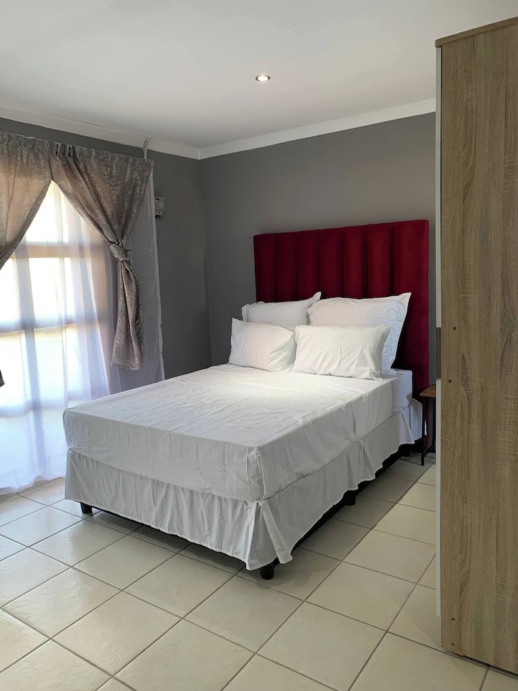 Room-beach View, En-suite Bedroom2