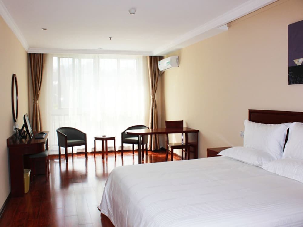 GreenTree Inn Xuzhou High Speed Railway Zhanqian Square Hotel